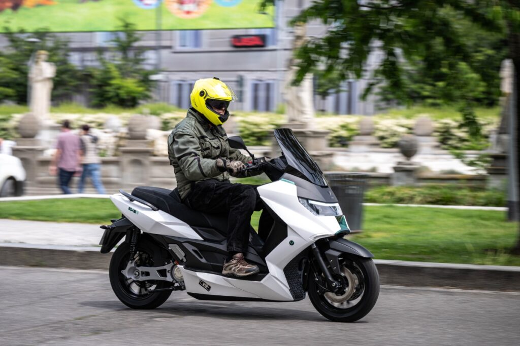 NERVA EXE II per le vie di Milano